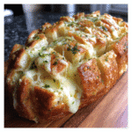 Cheesy Garlic Butter Pull-Apart Bread